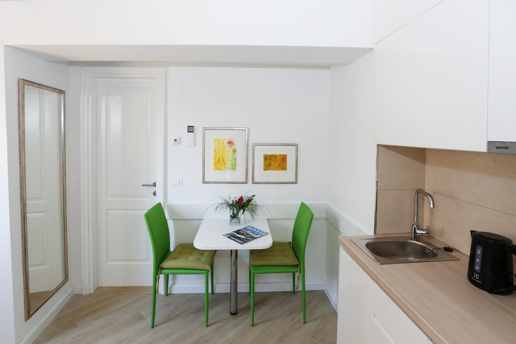Appartement White & Co And *
